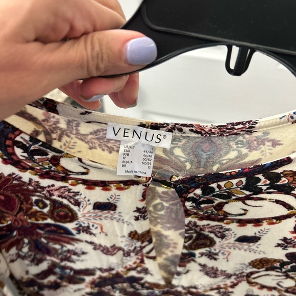 NWOT VENUS paisley dress. - Picture 15 of 16